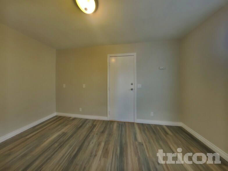 Building Photo - 16347 Solvang Ave