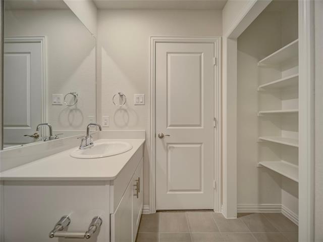 Building Photo - 3405 Kingsgarden Rd