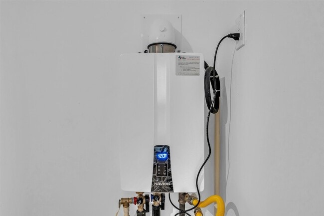 Building Photo - 26710 Willow Ln