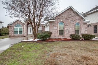 Building Photo - 1407 Oxford Dr