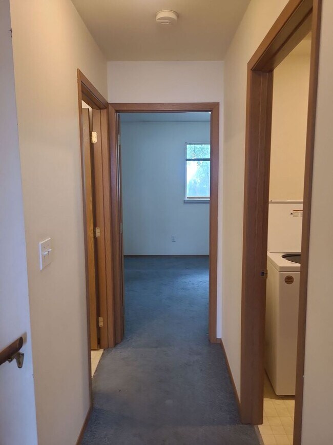Building Photo - 1309-1311 Shaker Pl