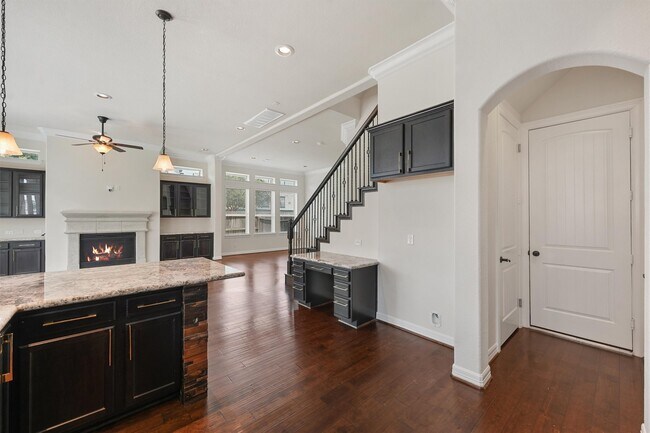 Building Photo - 13217 Green Hills Dr
