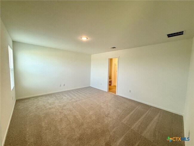 Building Photo - 3175 Dispatch Dr