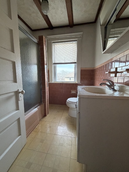 Building Photo - 529 Park Ave