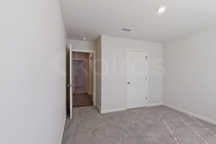 Building Photo - 401 Bohannon Dr.