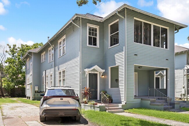 Building Photo - lrf2320