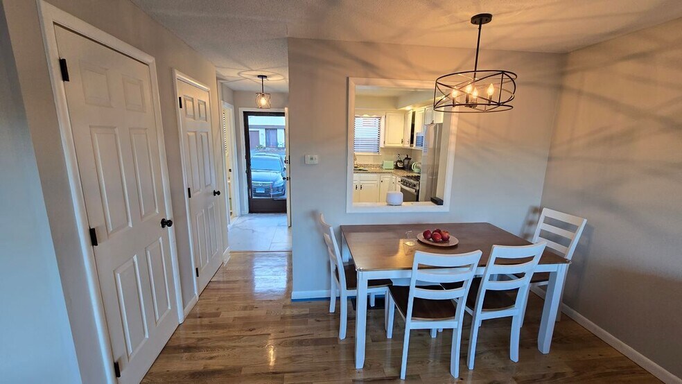 Building Photo - 157 Beacon Hill Common