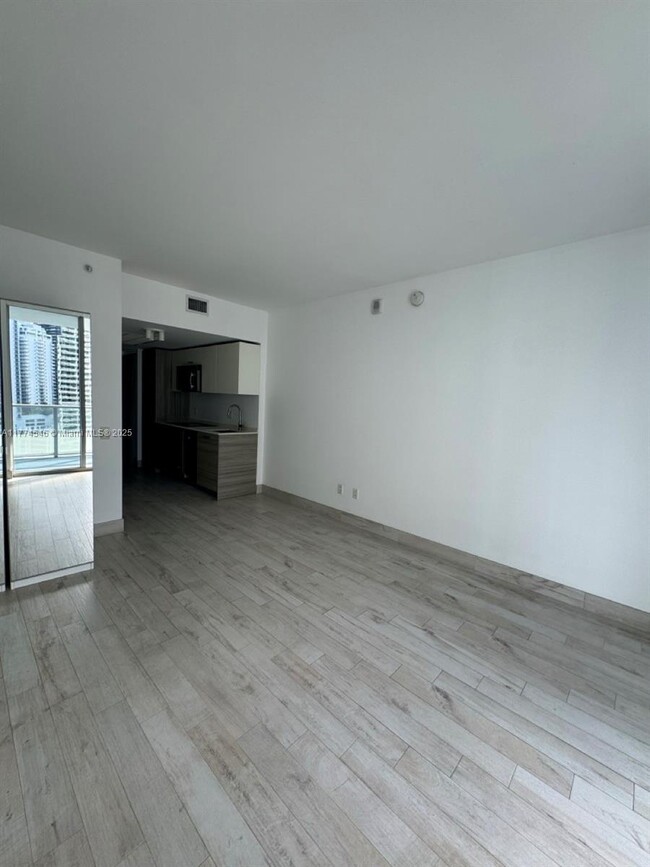 Building Photo - 1300 Brickell Ave