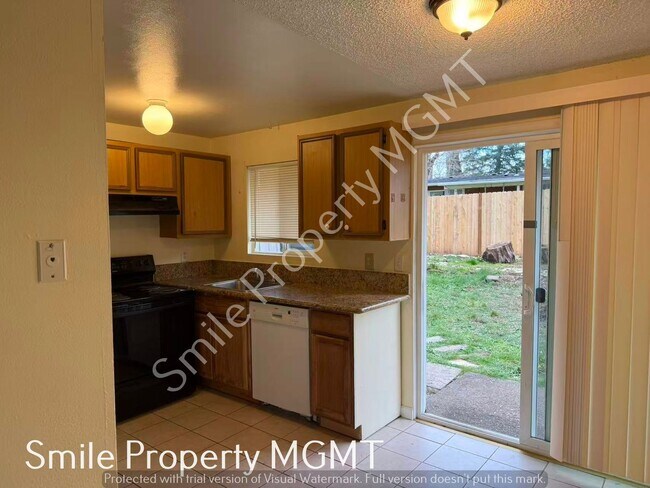 Building Photo - 5406 SE 119th Ave