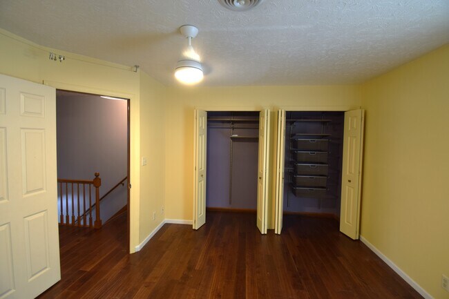 Building Photo - 1136 Anthrop Dr