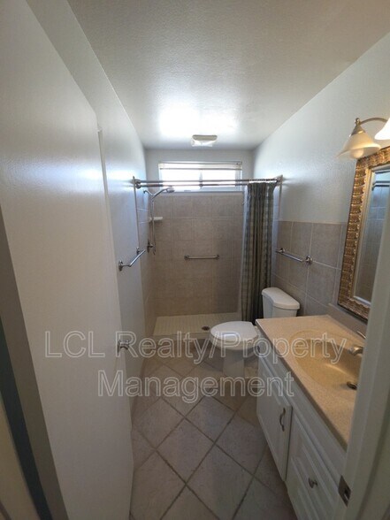 Building Photo - 27670 Boston Dr