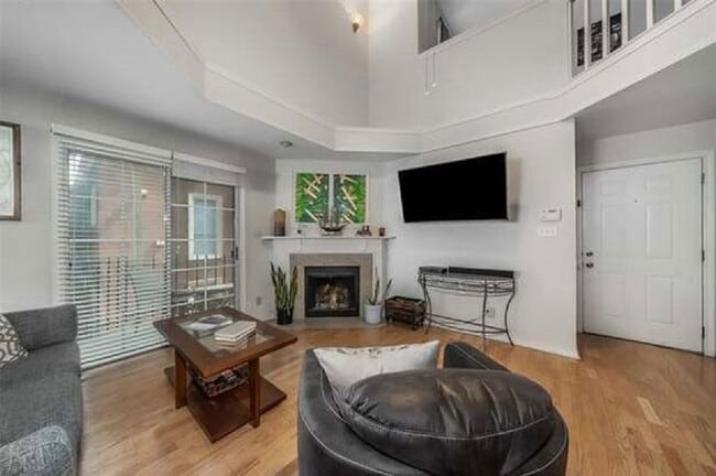 Building Photo - 1010 Allen St