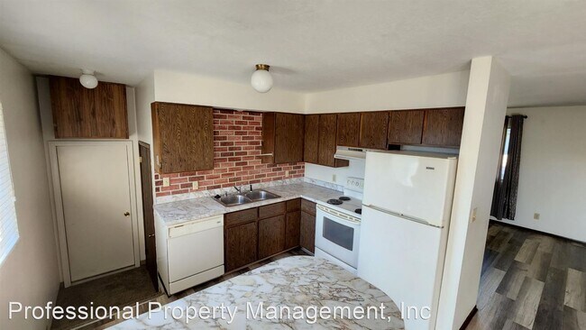 Building Photo - 3 br, 2 bath House - 224 Glacier Dr