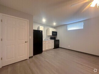 Building Photo - Modern 1-bedroom retreat / Walk to Downtown