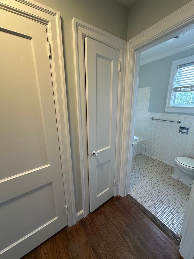 Building Photo - 2940 Oleander Dr