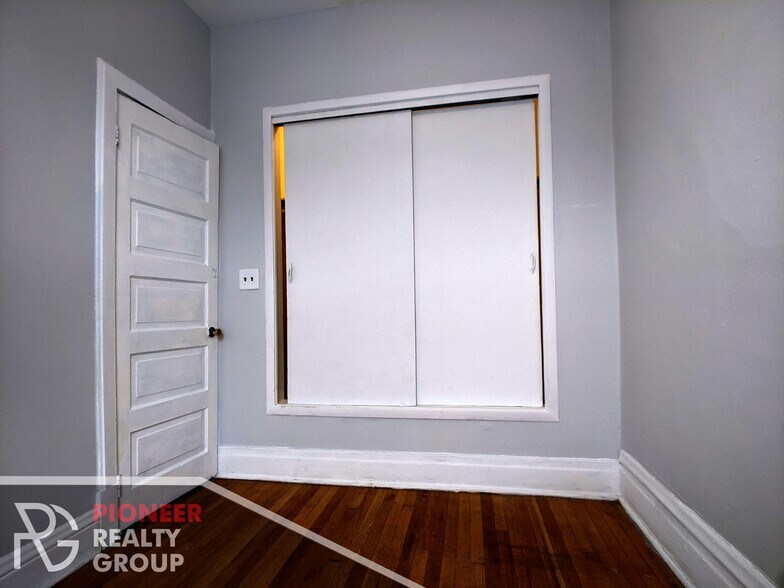 Building Photo - 3542 N Halsted St