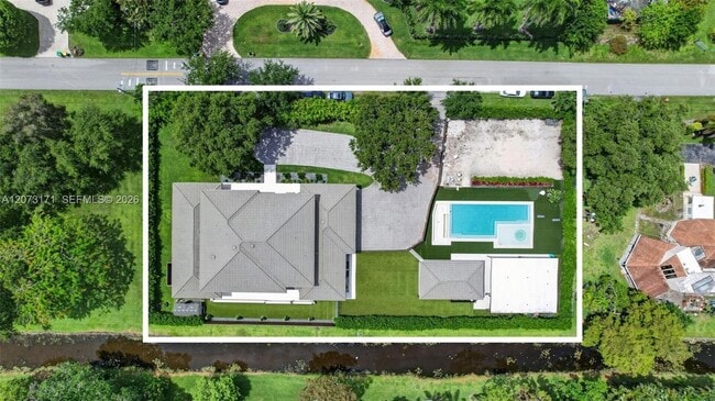 Building Photo - 12111 NW 5th Ct