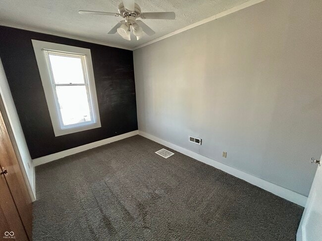 Building Photo - 639 Stevens St