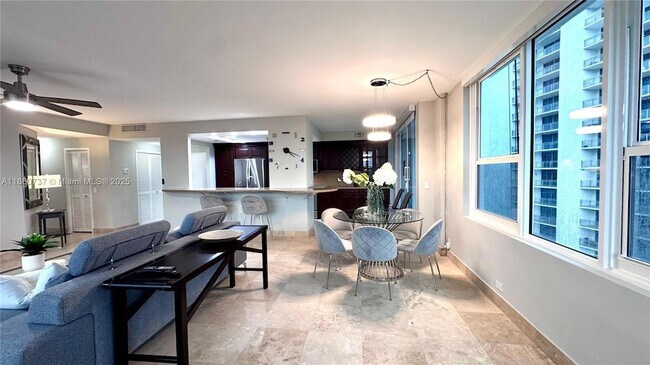 Building Photo - 3505 S Ocean Dr