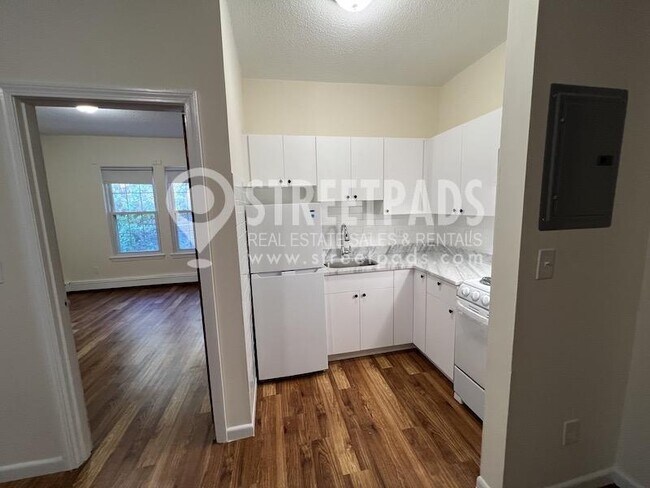 Building Photo - 1 bedroom in Boston MA 02130