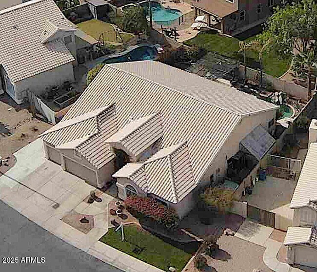 Building Photo - 758 S Lagoon Dr
