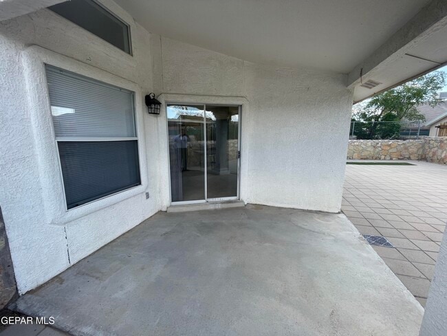 Building Photo - 11785 Snow Hawk Dr