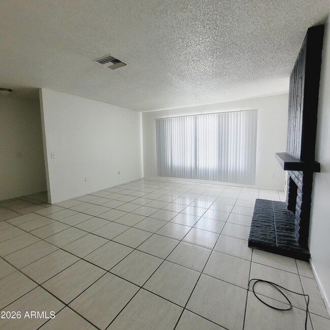 Building Photo - 4424 N 53rd Ln