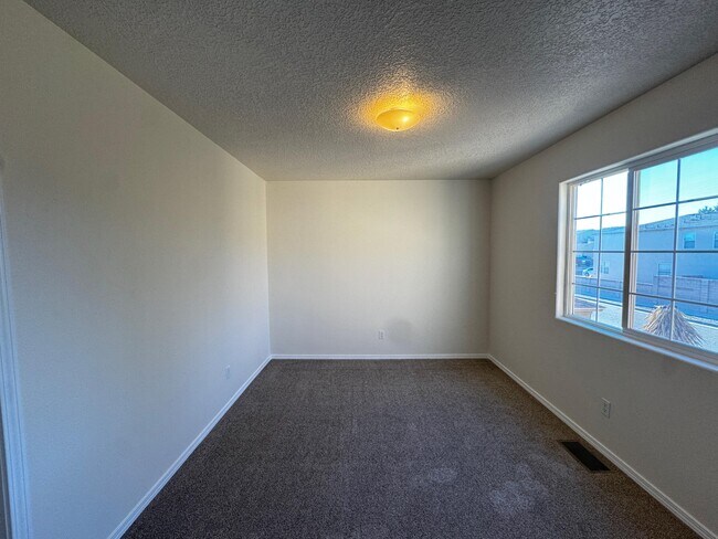 Building Photo - 8300 Bluffs Edge Pl NW