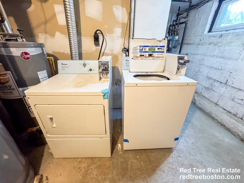 Building Photo - 28 Linden St