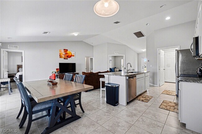 Building Photo - 3217 NW 3rd Ave