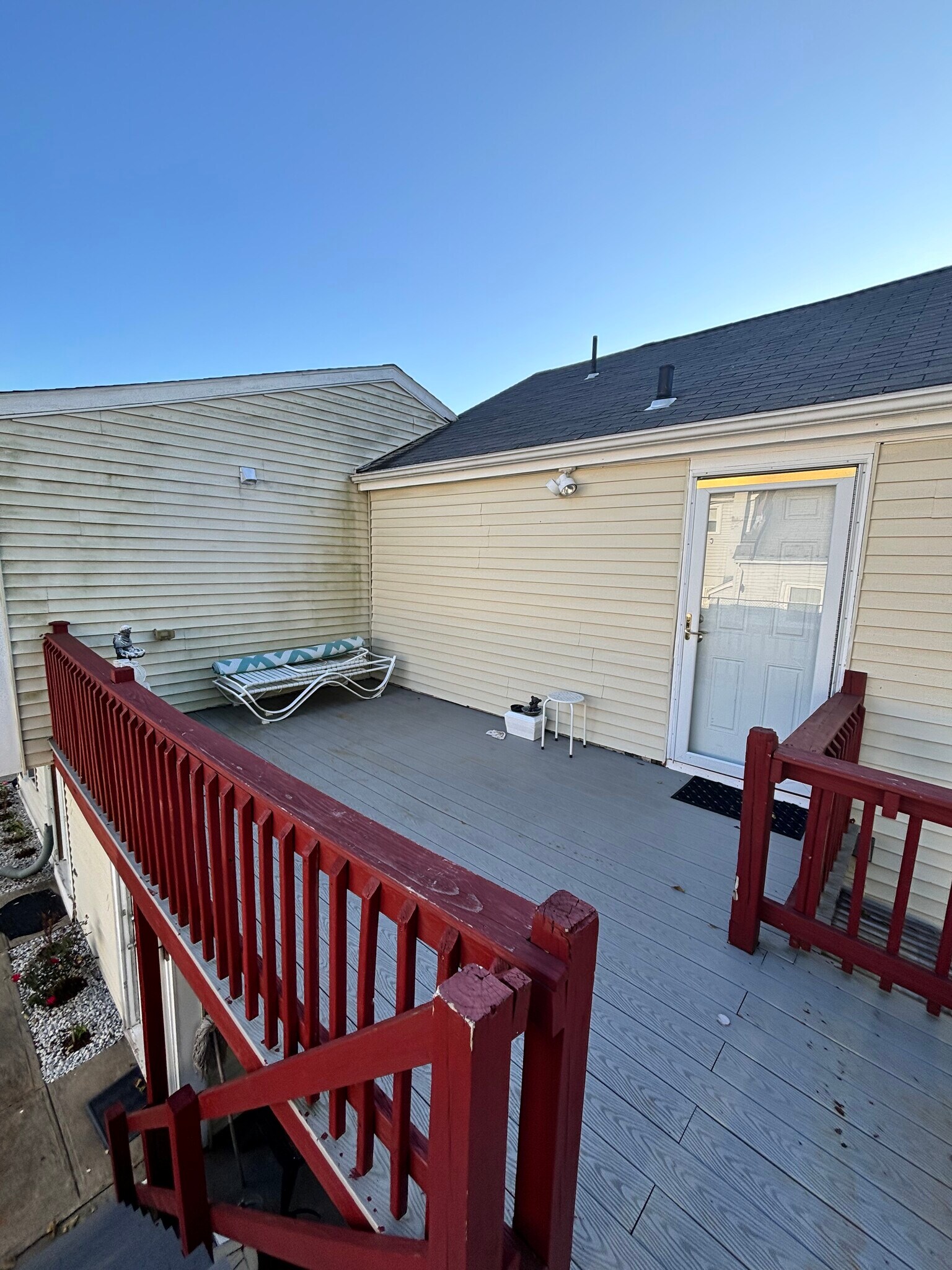 Building Photo - 41 Aldine St