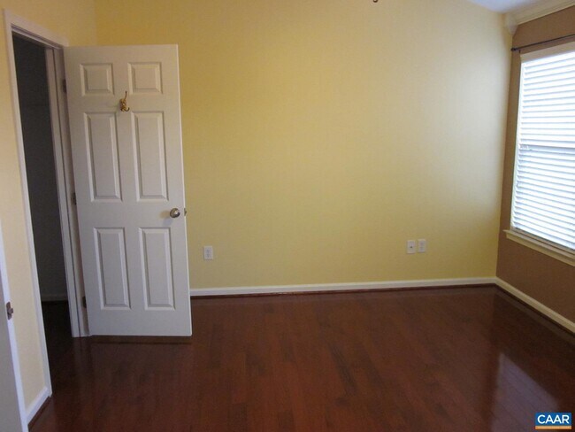 Building Photo - 2130 Lockwood Dr
