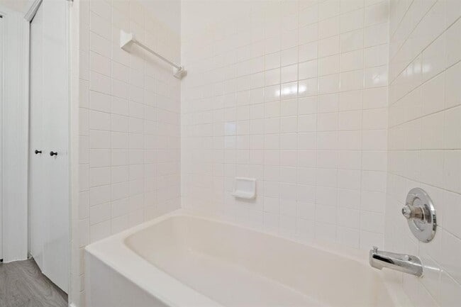 Building Photo - 11604 Norwegian Wood Dr