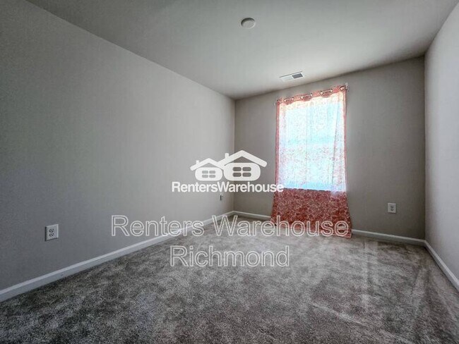 Building Photo - 823 Taylor Grn Wy