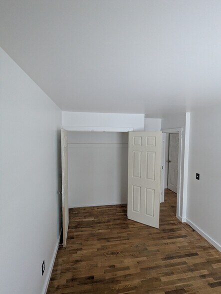 Building Photo - 4527 Hanover Ave