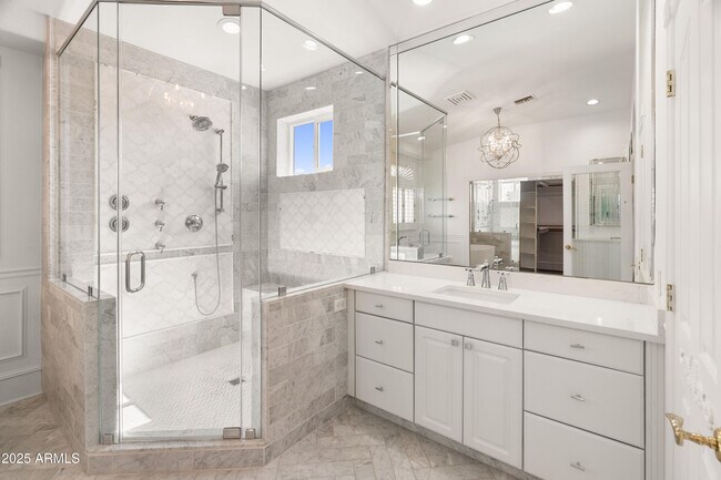 Building Photo - 5820 W Del Lago Cir