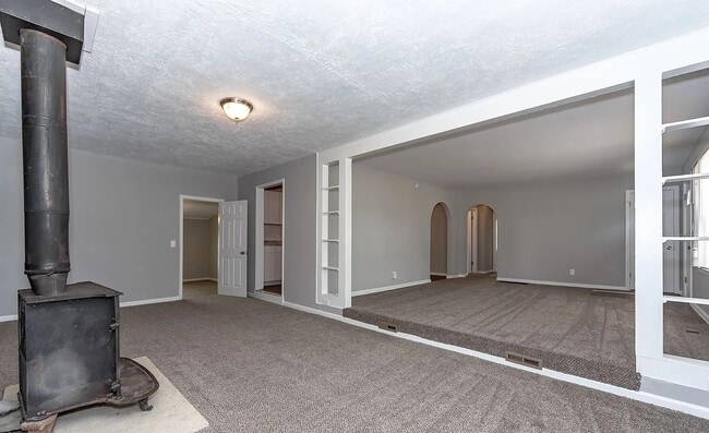 Building Photo - 13119 Fuller Ave