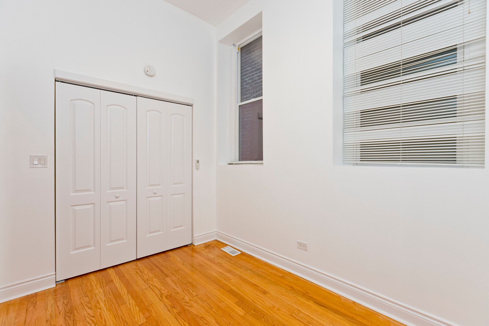 Building Photo - 1732 W 17th St