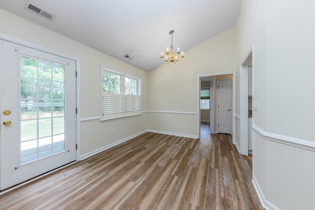 Building Photo - 212 Derby Park Ave