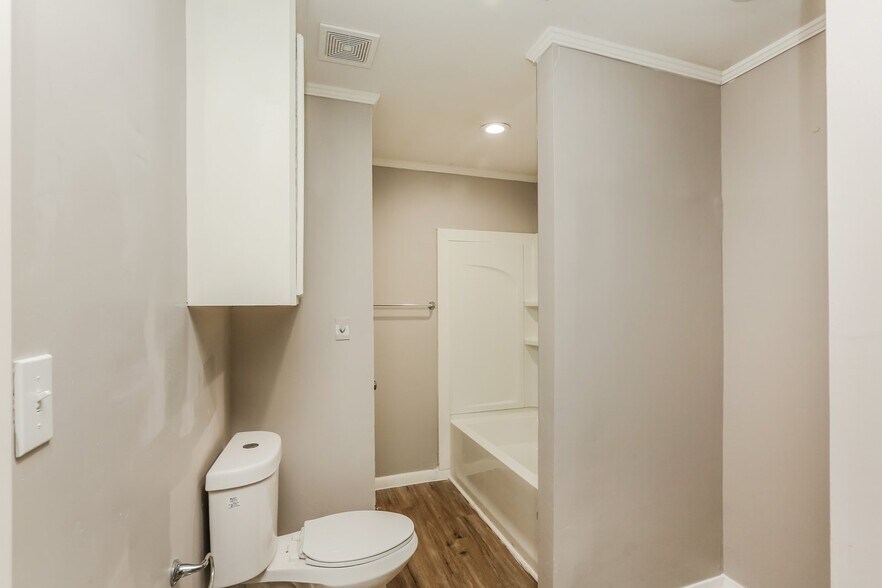 Building Photo - 1051 Westway St