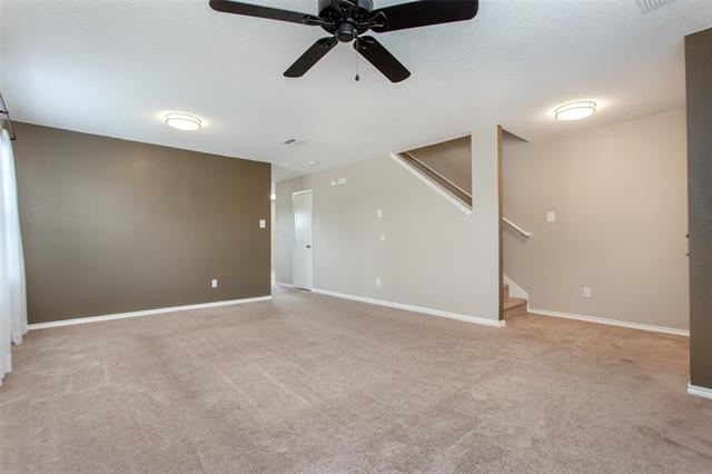 Building Photo - 2700 Peach Dr