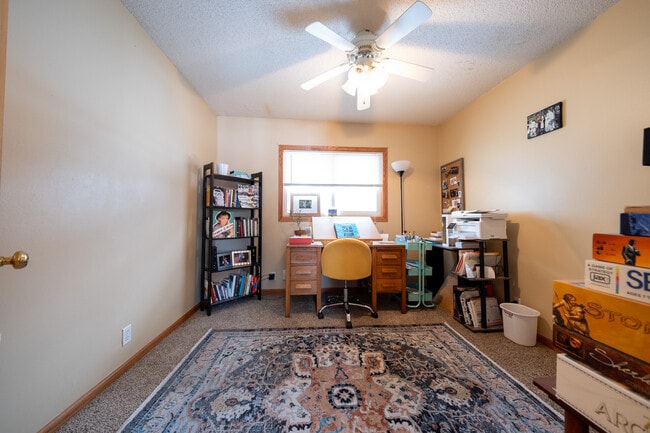 Building Photo - 5924 Idaho Ave N