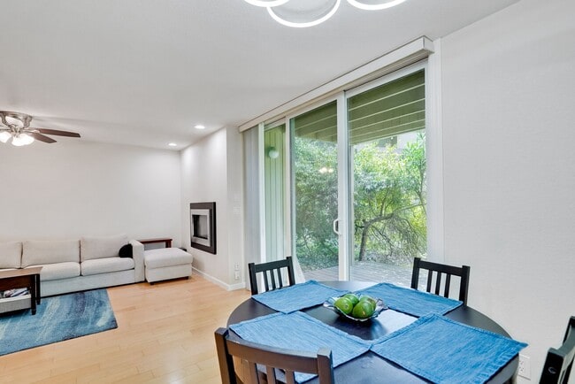 Building Photo - 505 Cypress Point Dr