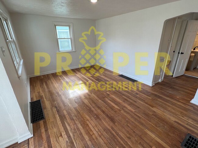 Building Photo - 851 Huron Ave