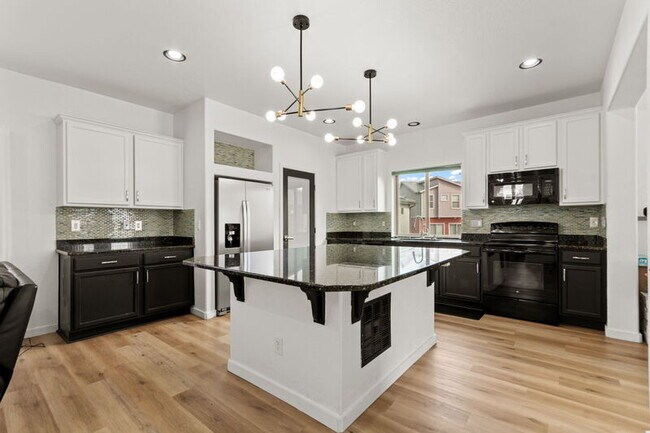 Building Photo - 5175 Andes St