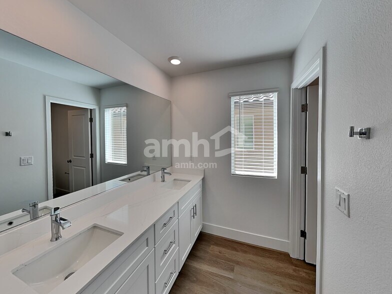 Building Photo - 5830 Fly Fisher St