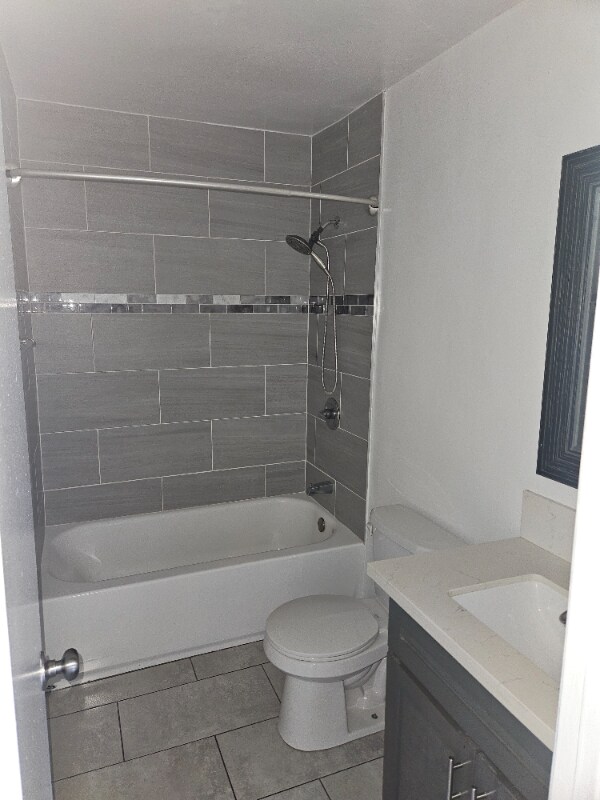 Building Photo - 740 W Paseo Del Mar