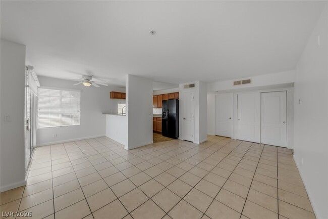 Building Photo - 2101 Blue Breeze Dr