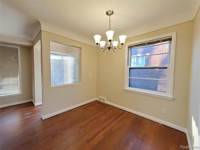 Building Photo - 11314 Lenore Ave