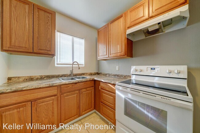 Building Photo - 2 br, 1 bath House - 9316 East Balsam Aven...